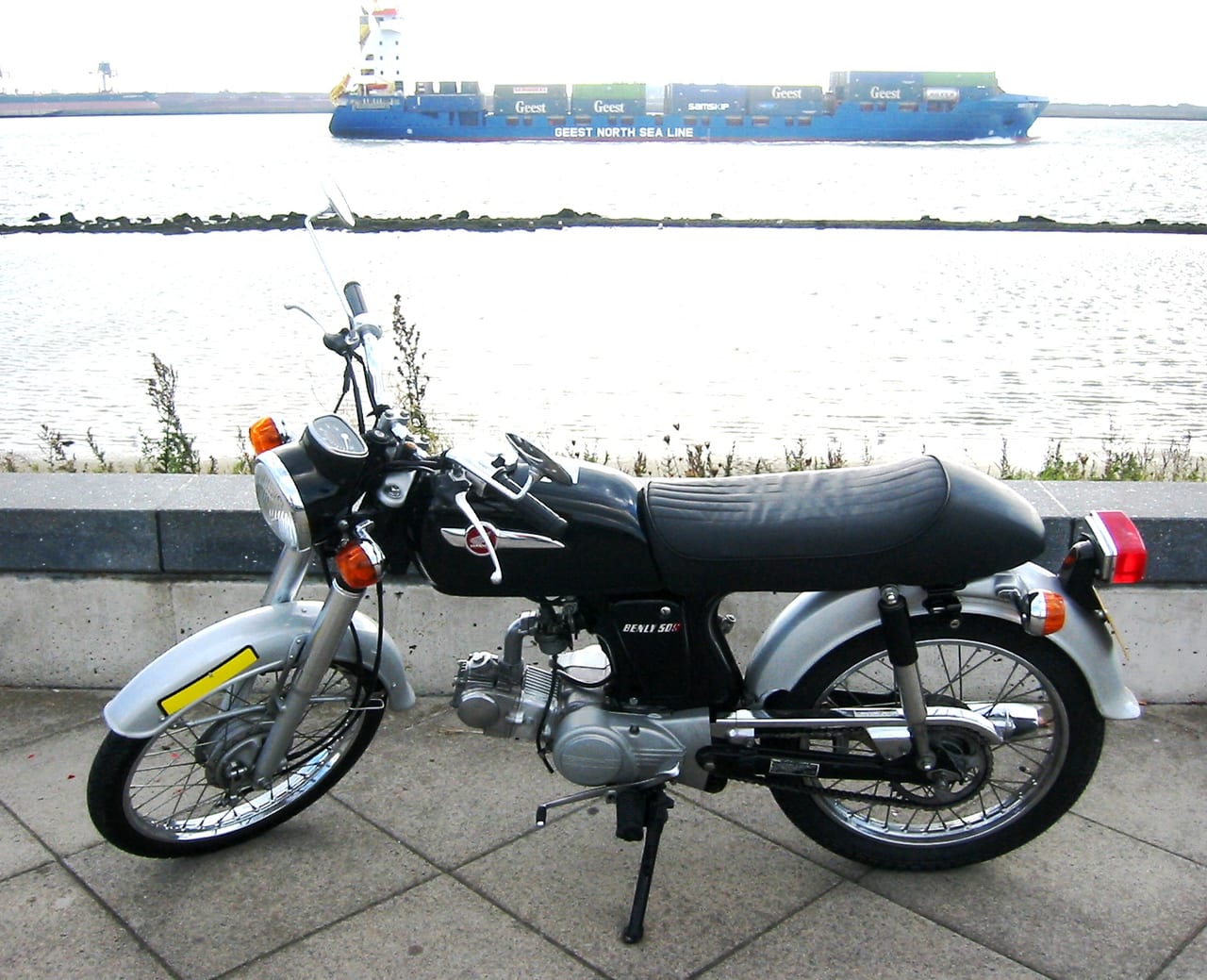 ホンダ ベンリィ50Sの実車写真