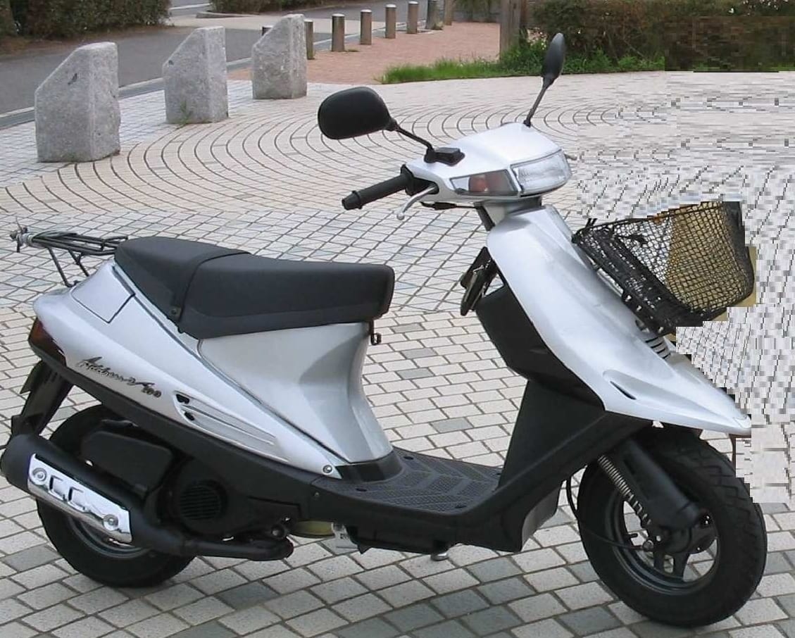スズキ アドレスV100 (BD-CE13A)の実車写真