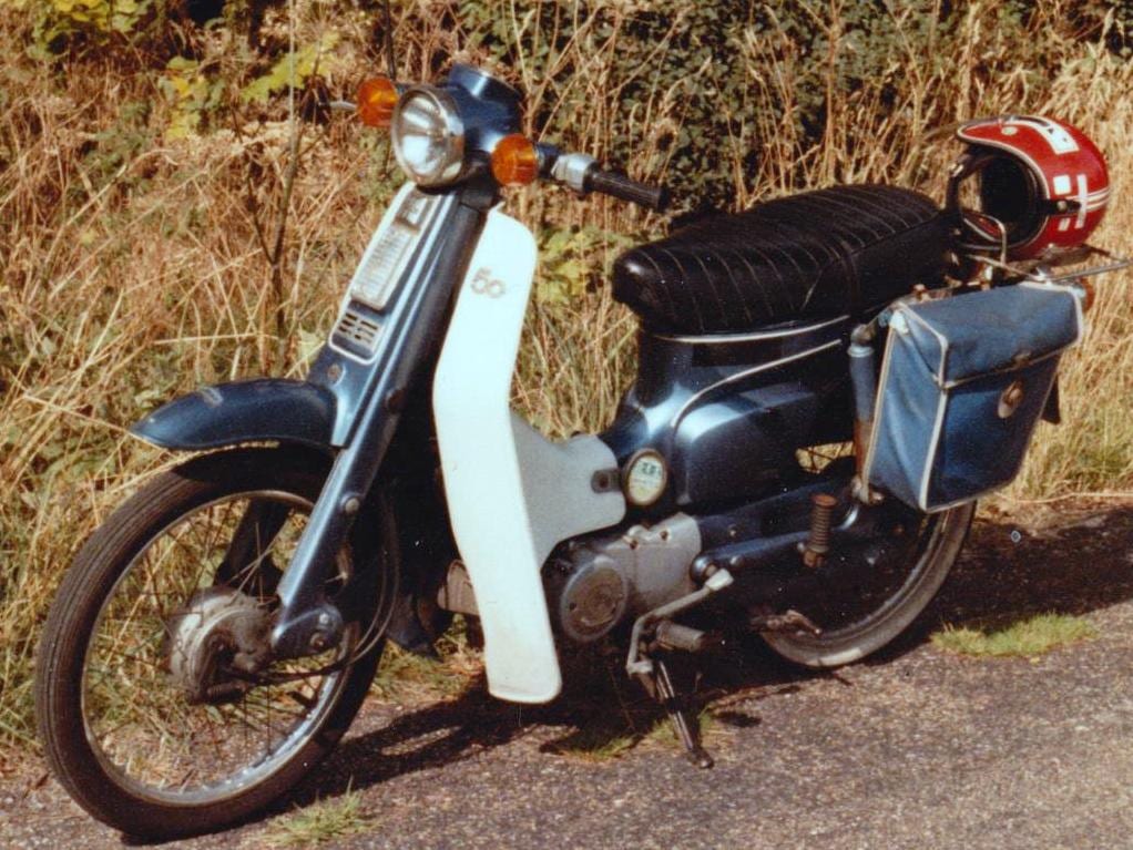 スズキ バーディー50(2スト・FR50)の実車写真