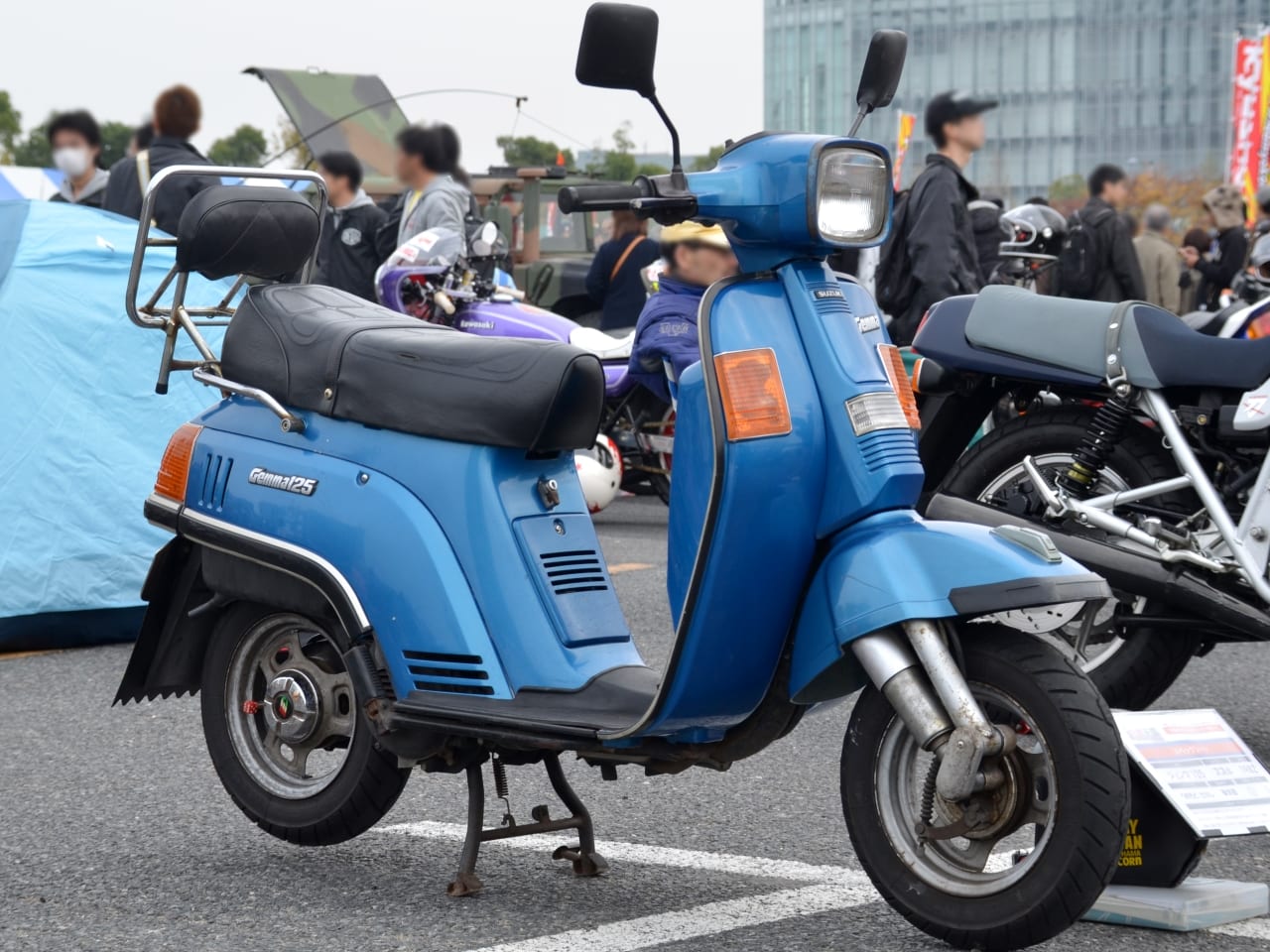スズキ ジェンマ125の実車写真