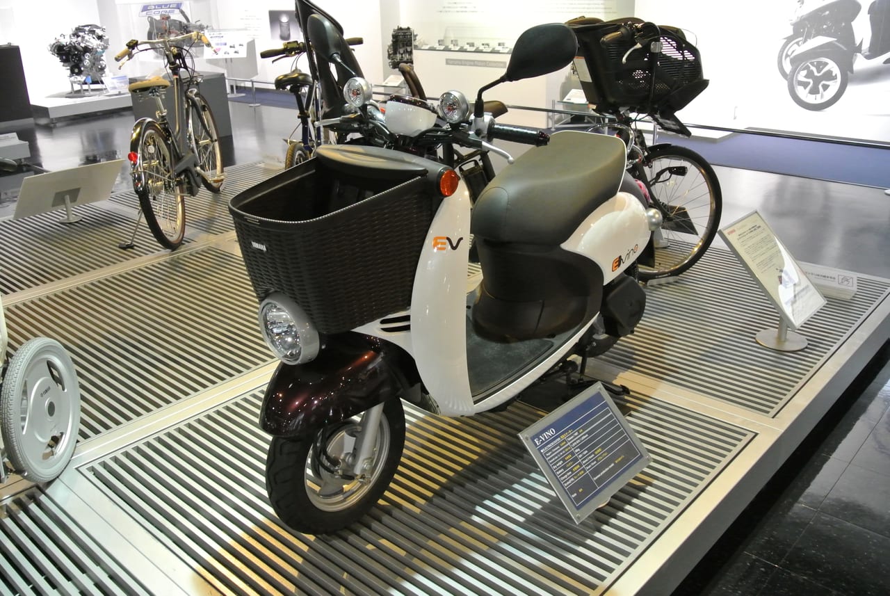 ヤマハ E-Vinoの実車写真
