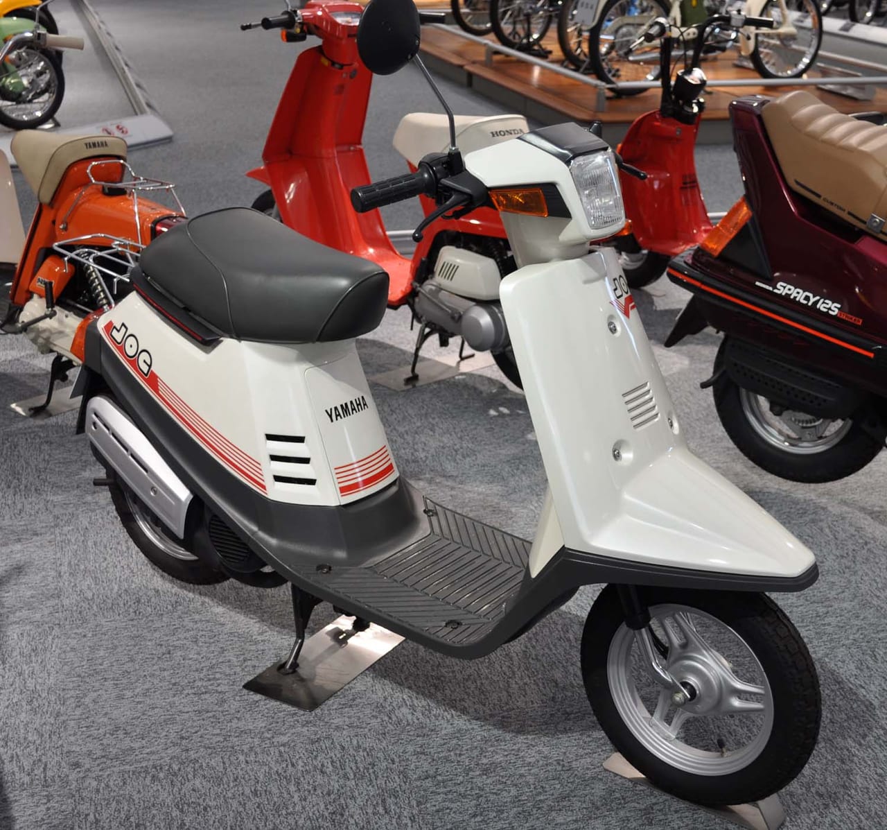 ヤマハ ジョグ(CE50)の実車写真